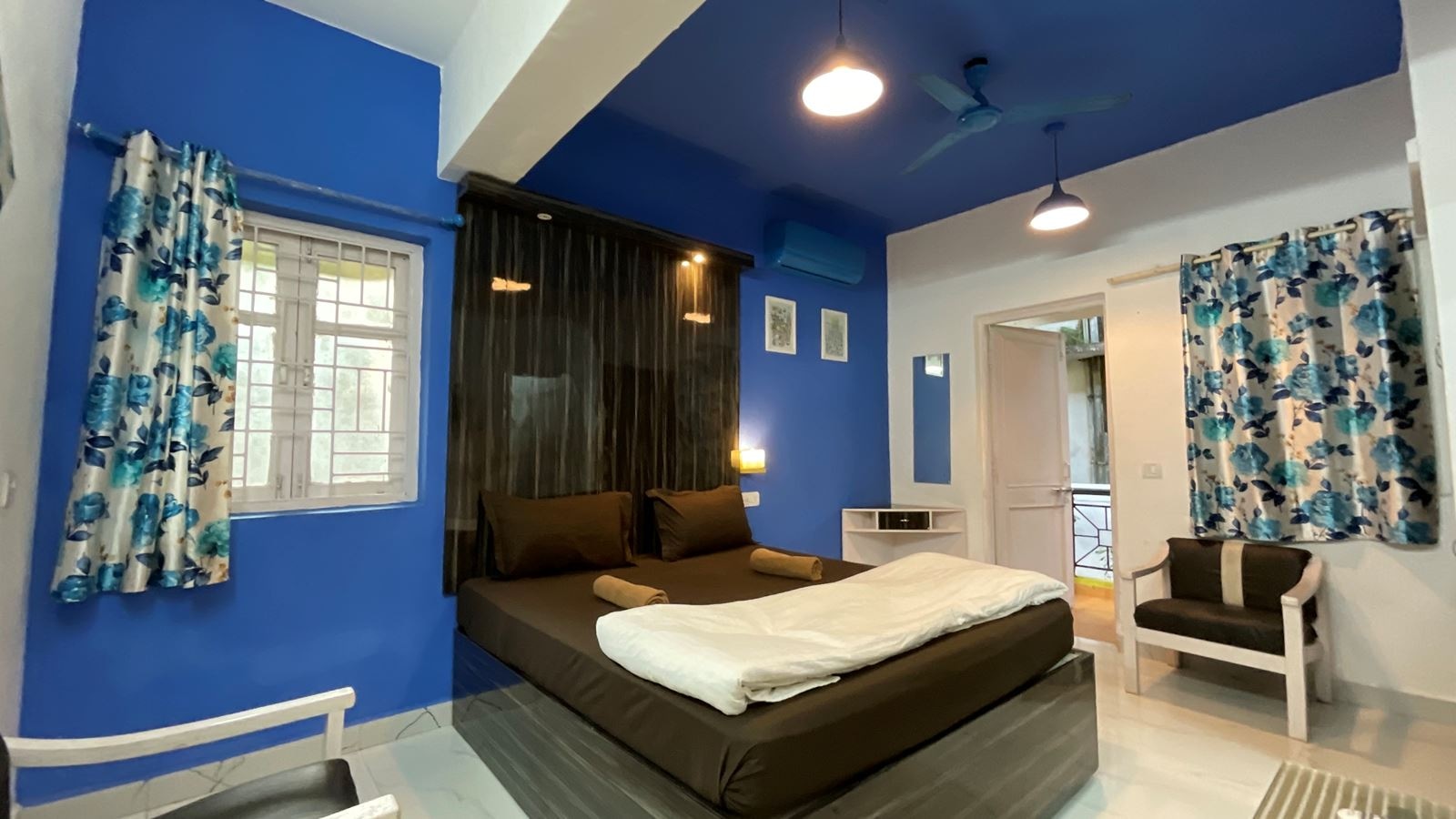 rooms-standard-ac-with-balcony