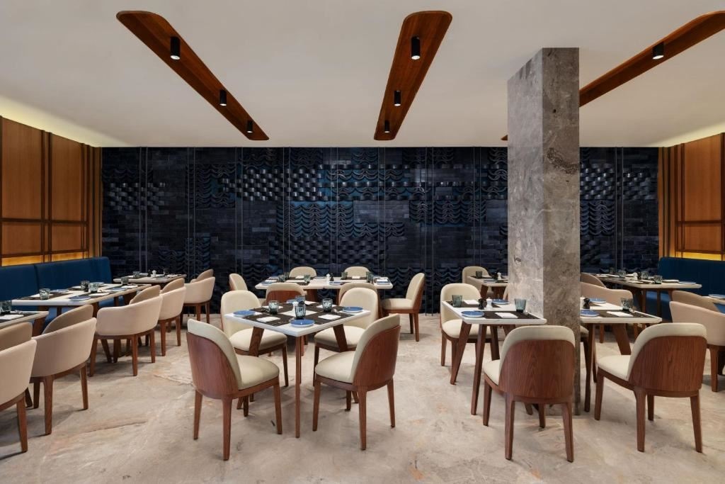 restaurants-restaurants