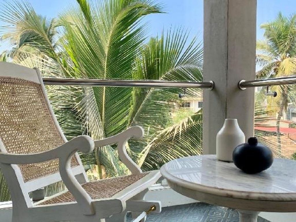 rooms-deluxe-with-balcony