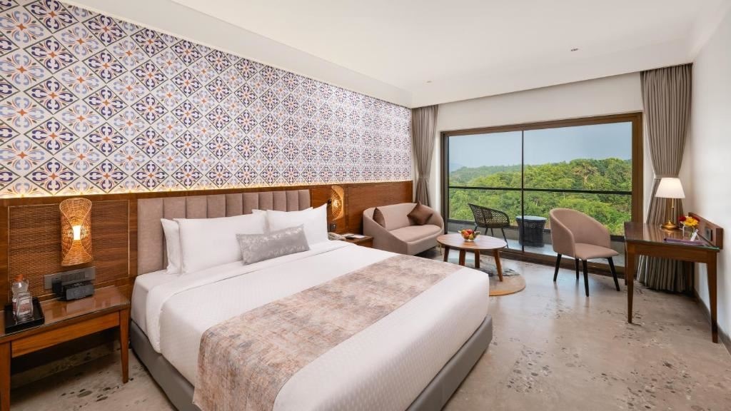 rooms-standard-kingtwin-bed-with-balcony