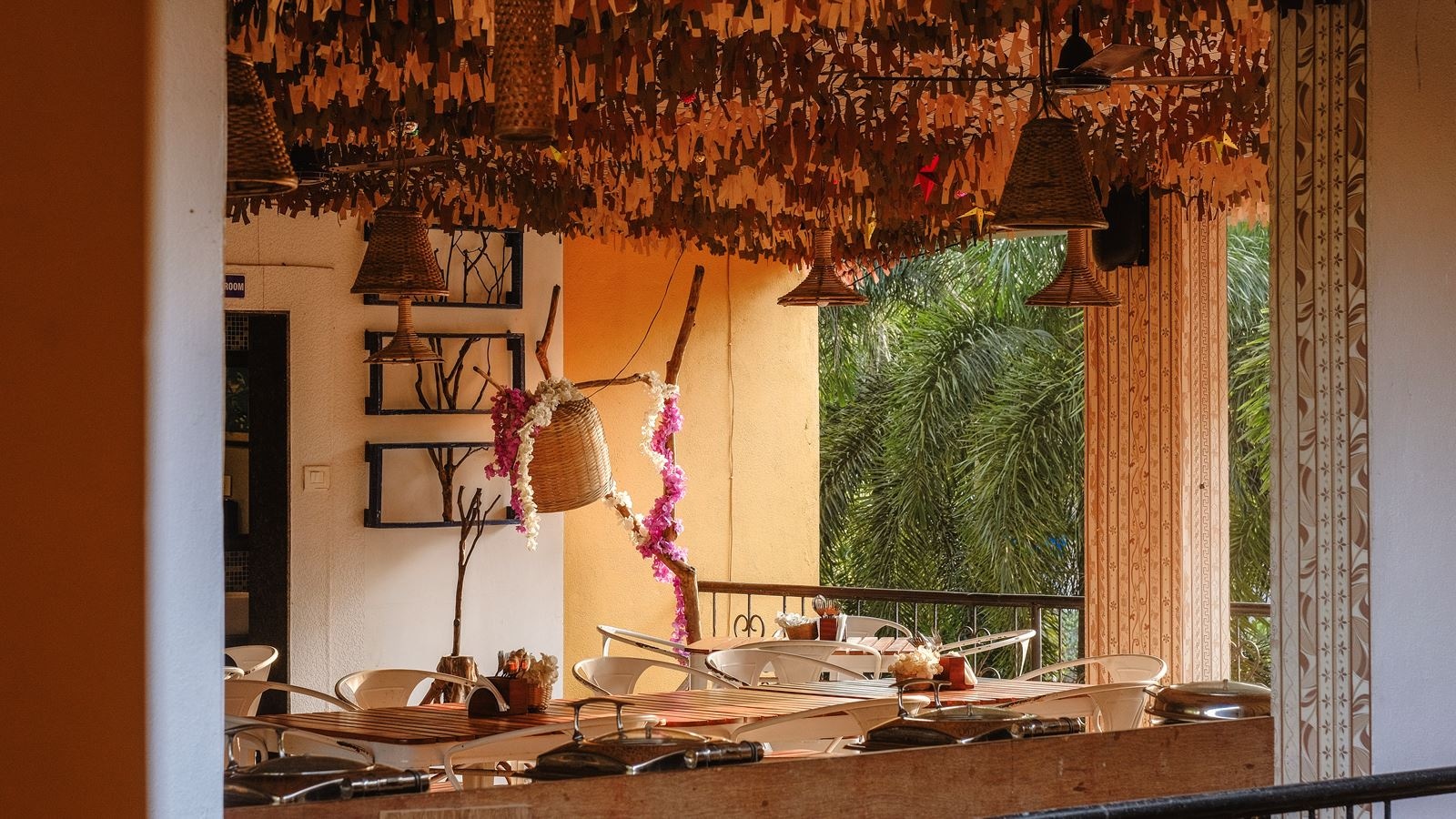 restaurants-restaurants