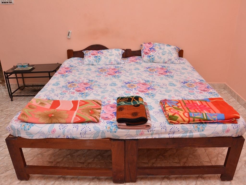 rooms-standard-non-ac-room