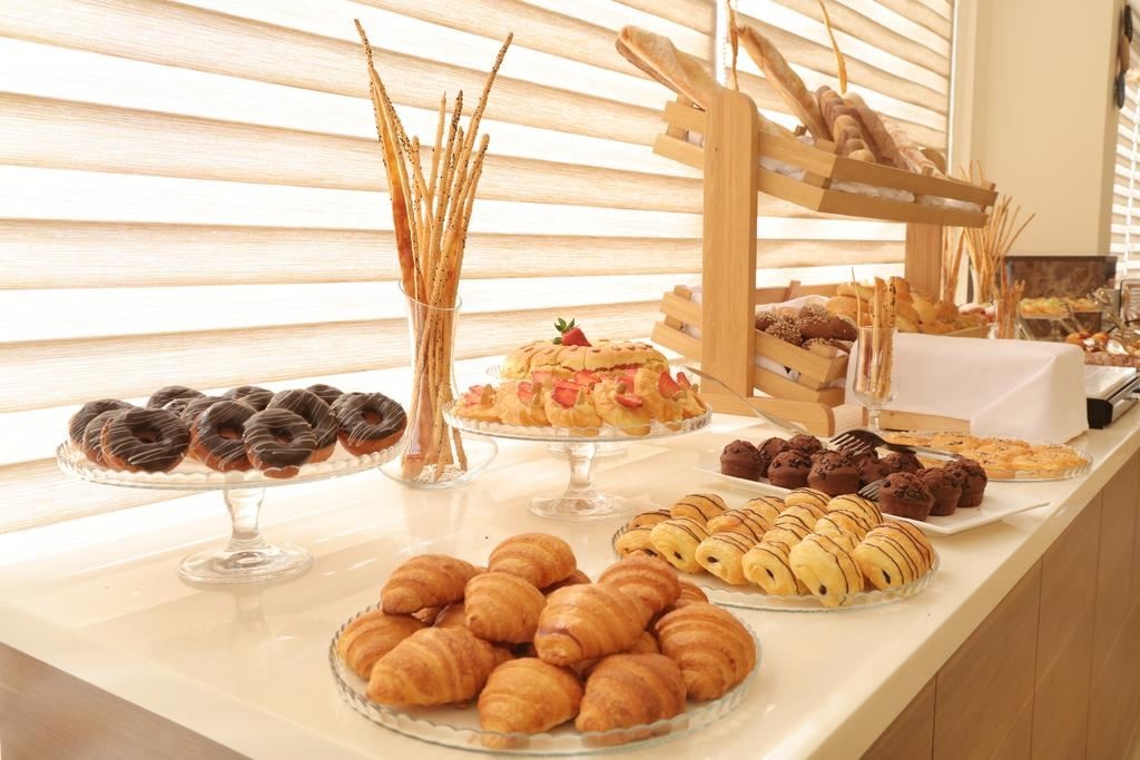 restaurants-lacosta-restaurant-and-terrace