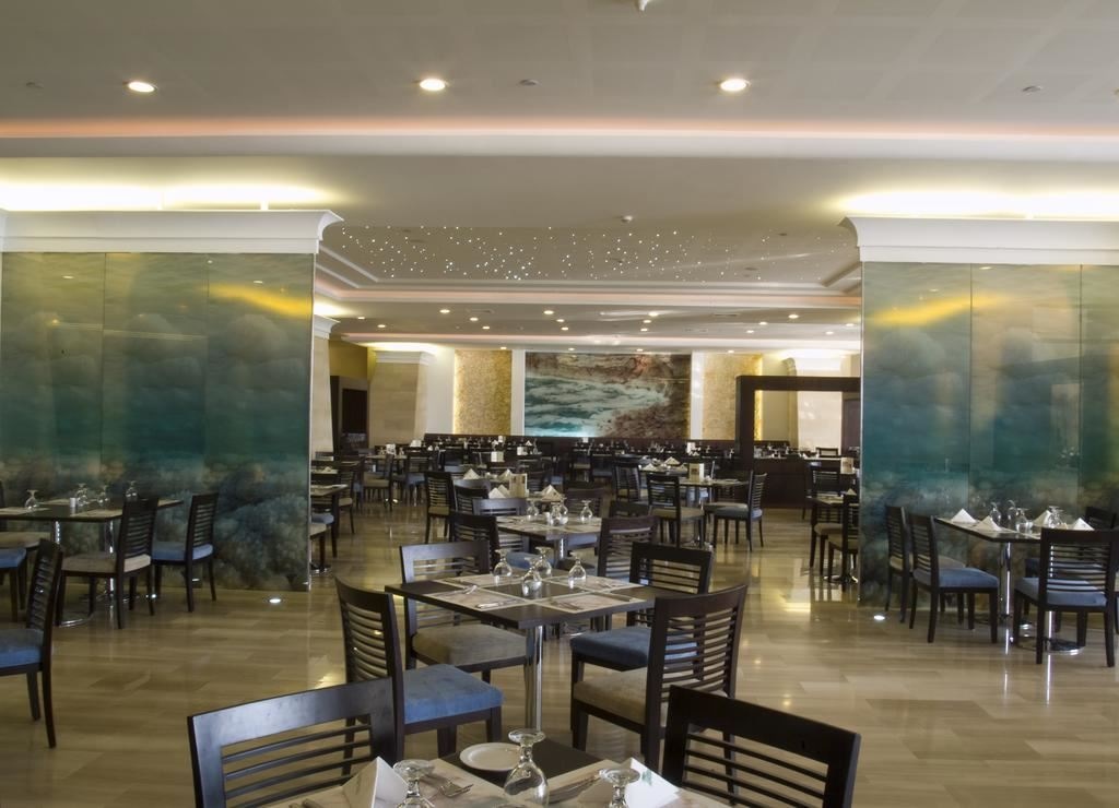 restaurants-crystal-restaurant-and-terrace