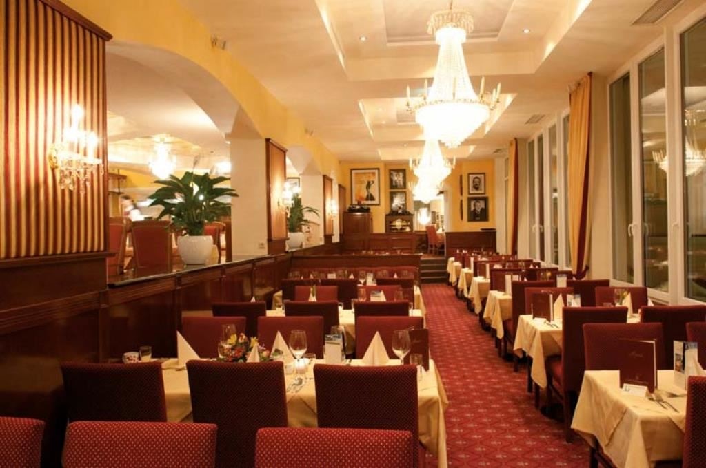 restaurants-restaurant-ritz
