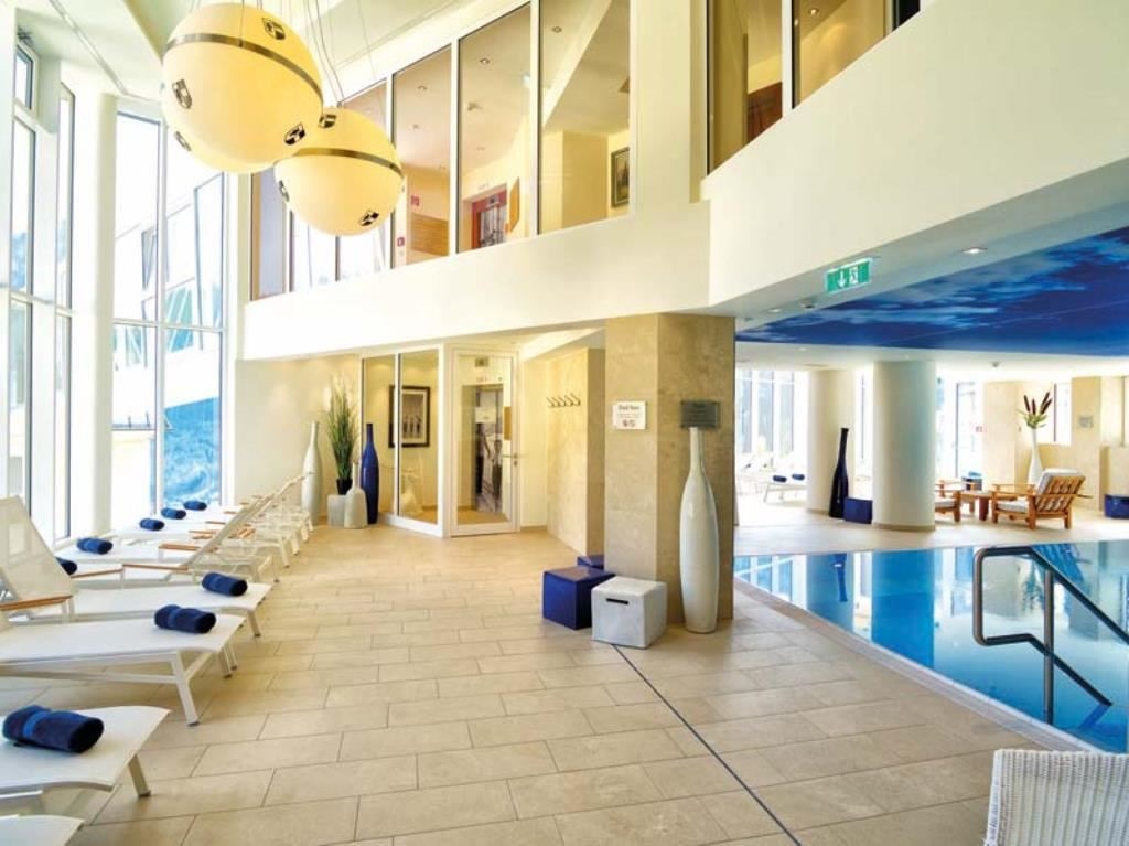 pools-indoor-pool