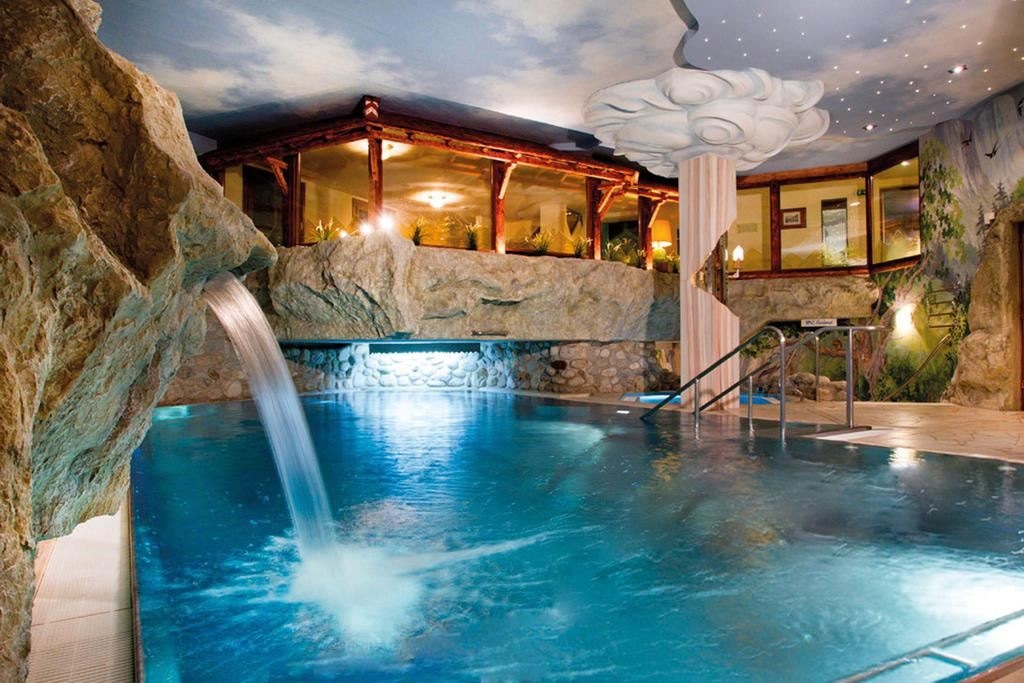 pools-indoor-pool
