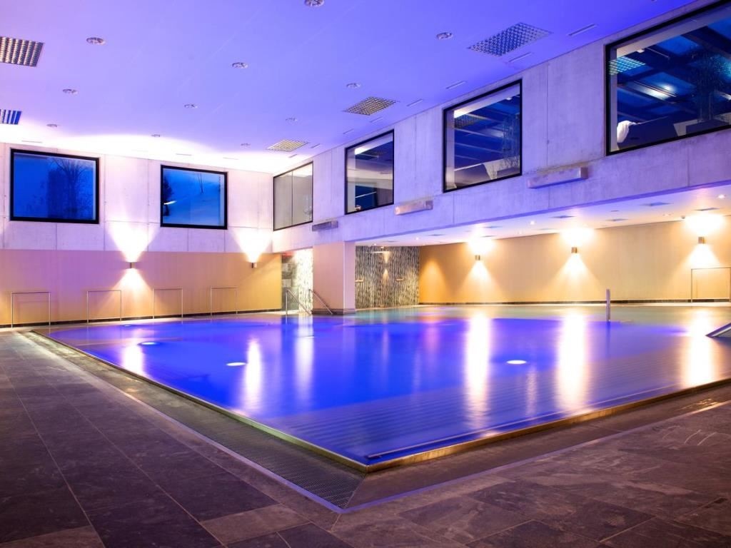 pools-indoor-pool