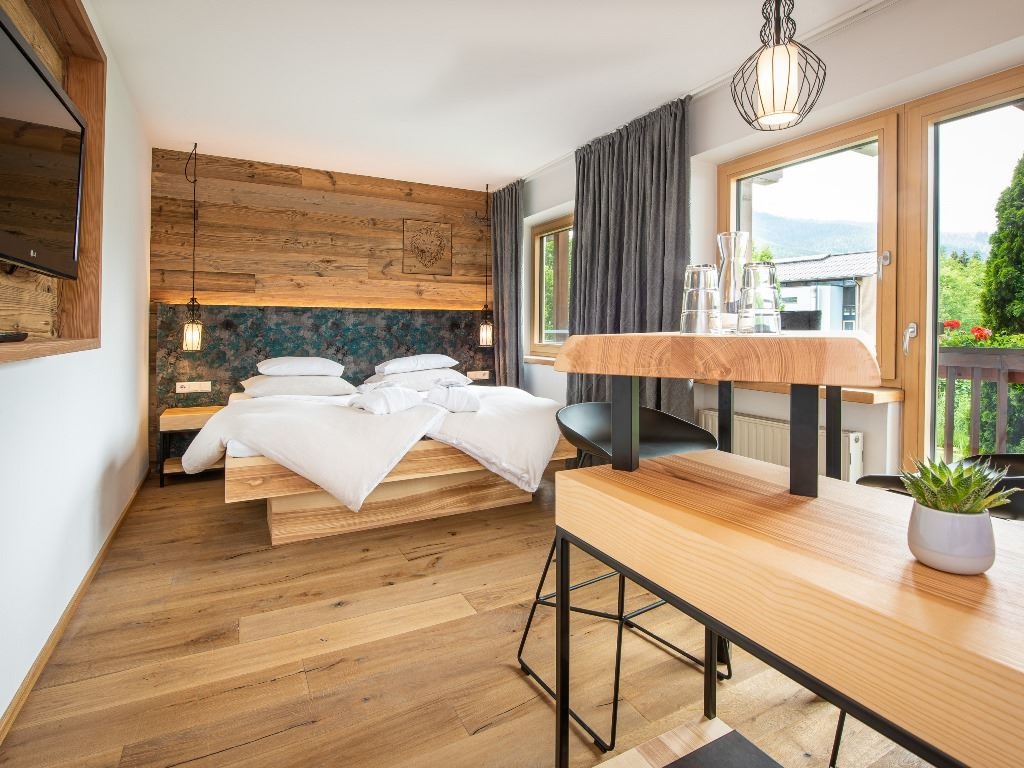 rooms-lebe-frei-suite-superior-with-single-with-child-special-offer