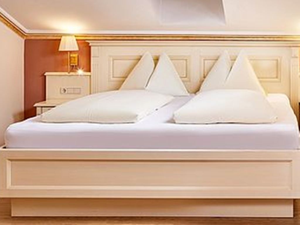 rooms-double-superior-room-with-balcony-or-terrace