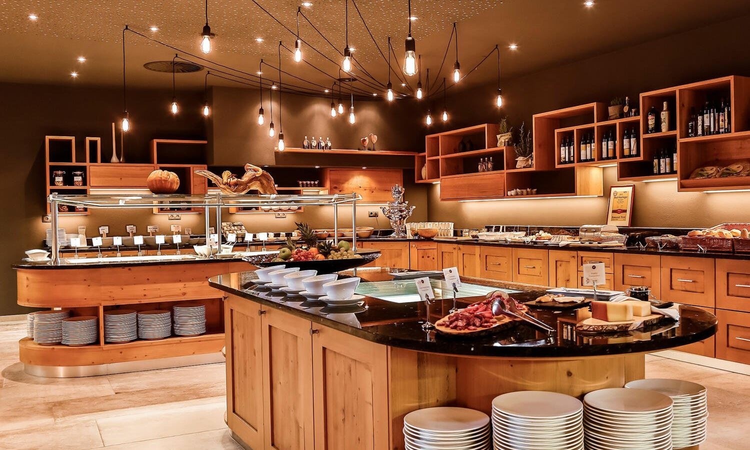 restaurants-restaurant