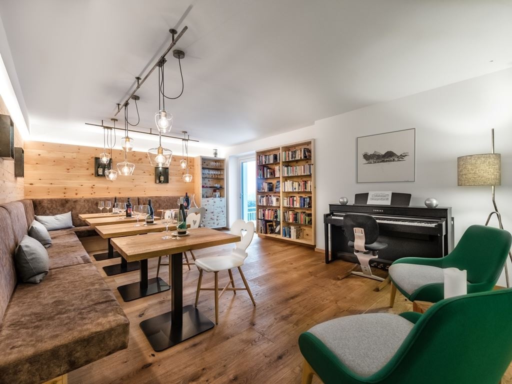 restaurants-restaurant