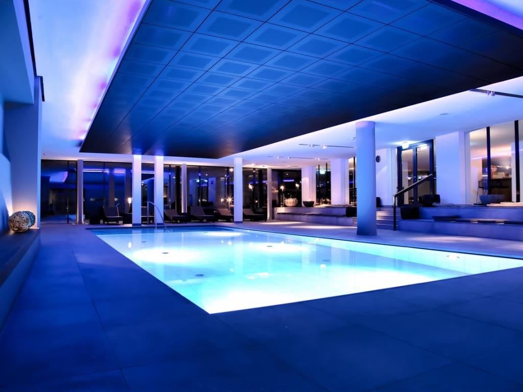 pools-indoor-pool