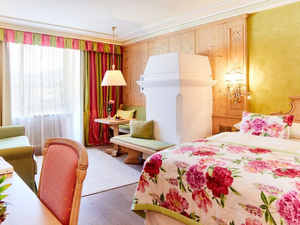 rooms-junior-suite-with-balcony-or-terrace