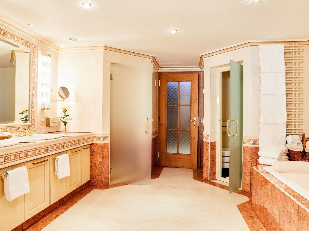 rooms-wellness-garden-suite-with-balcony-or-terrace-100-square-meters