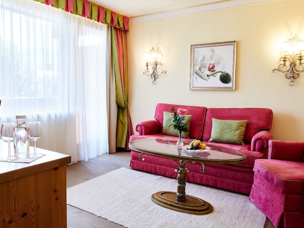 rooms-suite-with-sauna-and-open-fireplace-with-balcony-or-terrace