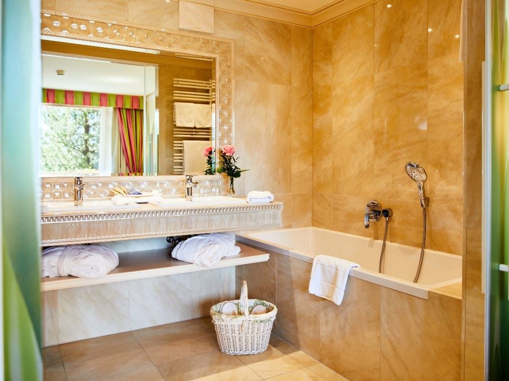 rooms-suite-with-sauna-and-open-fireplace-with-balcony-or-terrace