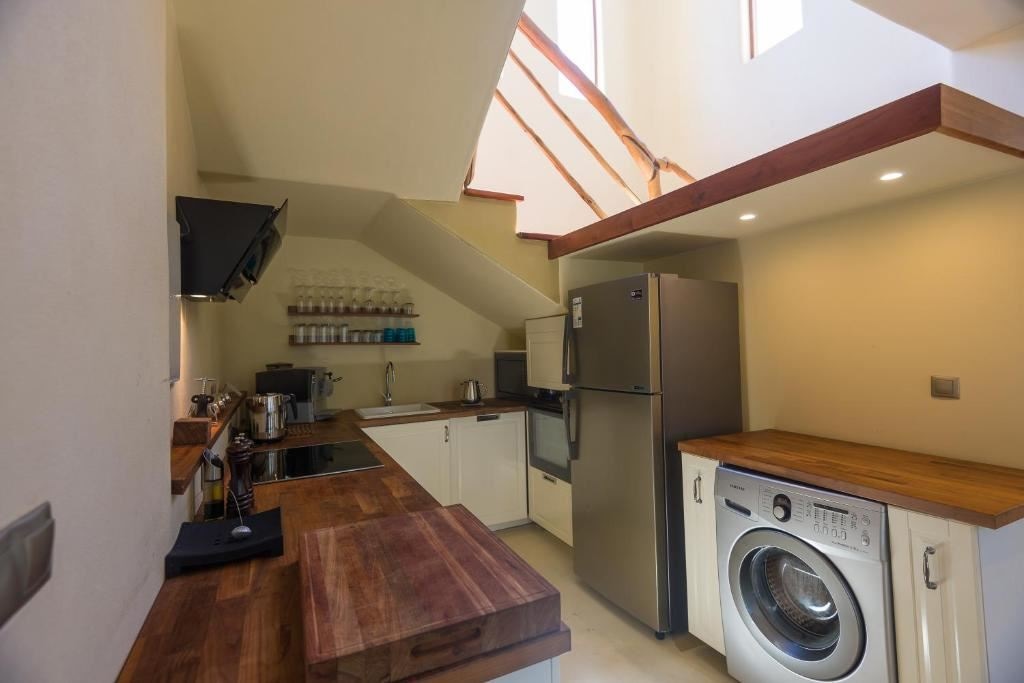 rooms-presidential-fivebedroom-villa