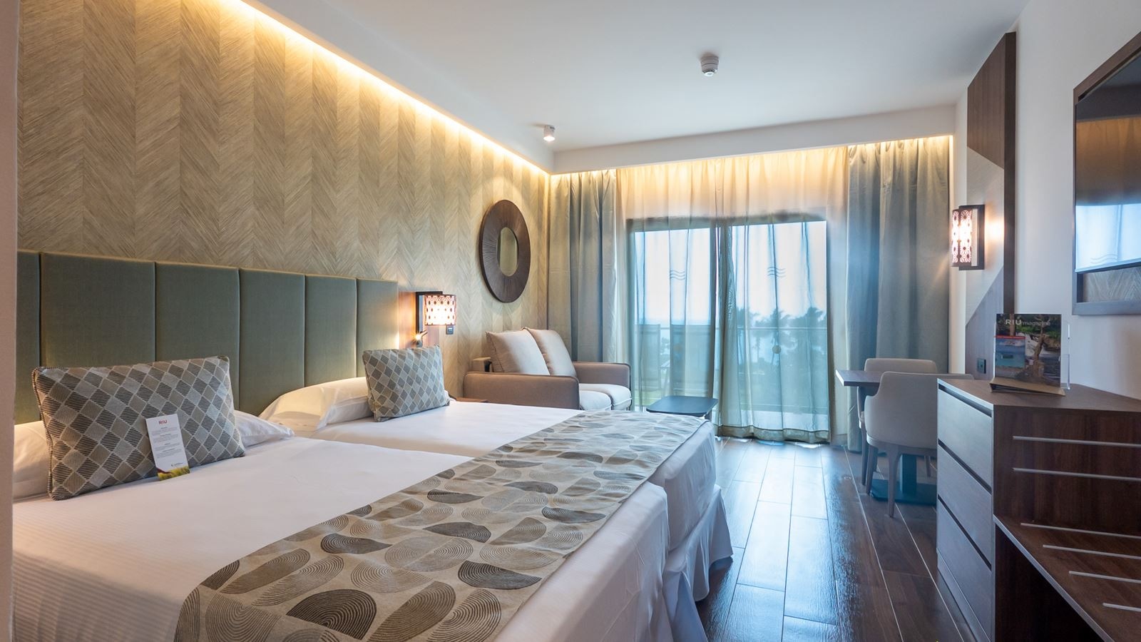 rooms-junior-suite-sea-view