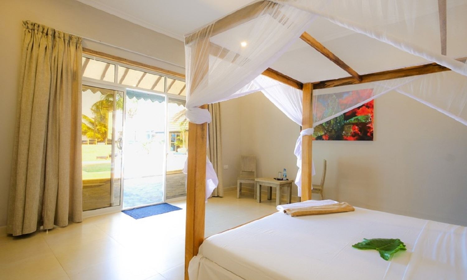 rooms-beachfront-double-room