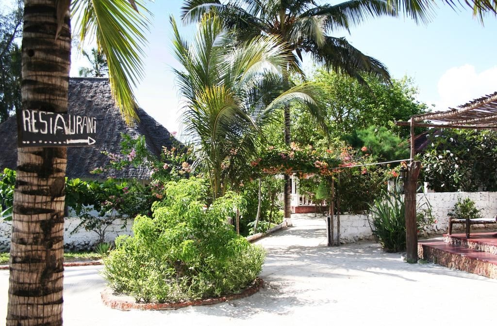 restaurants-bahari-restaurant