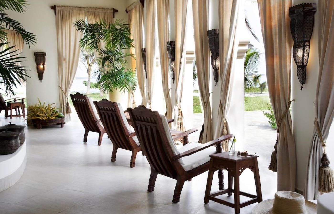 restaurants-ocean-lounge