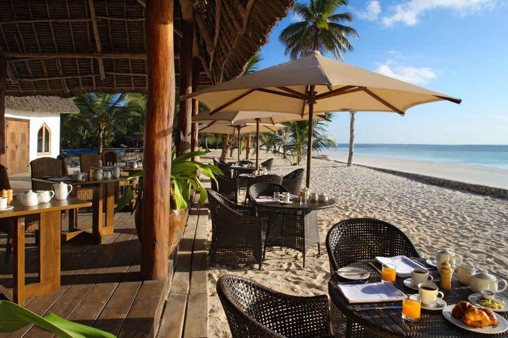 restaurants-kivuli-bar-and-restaurant