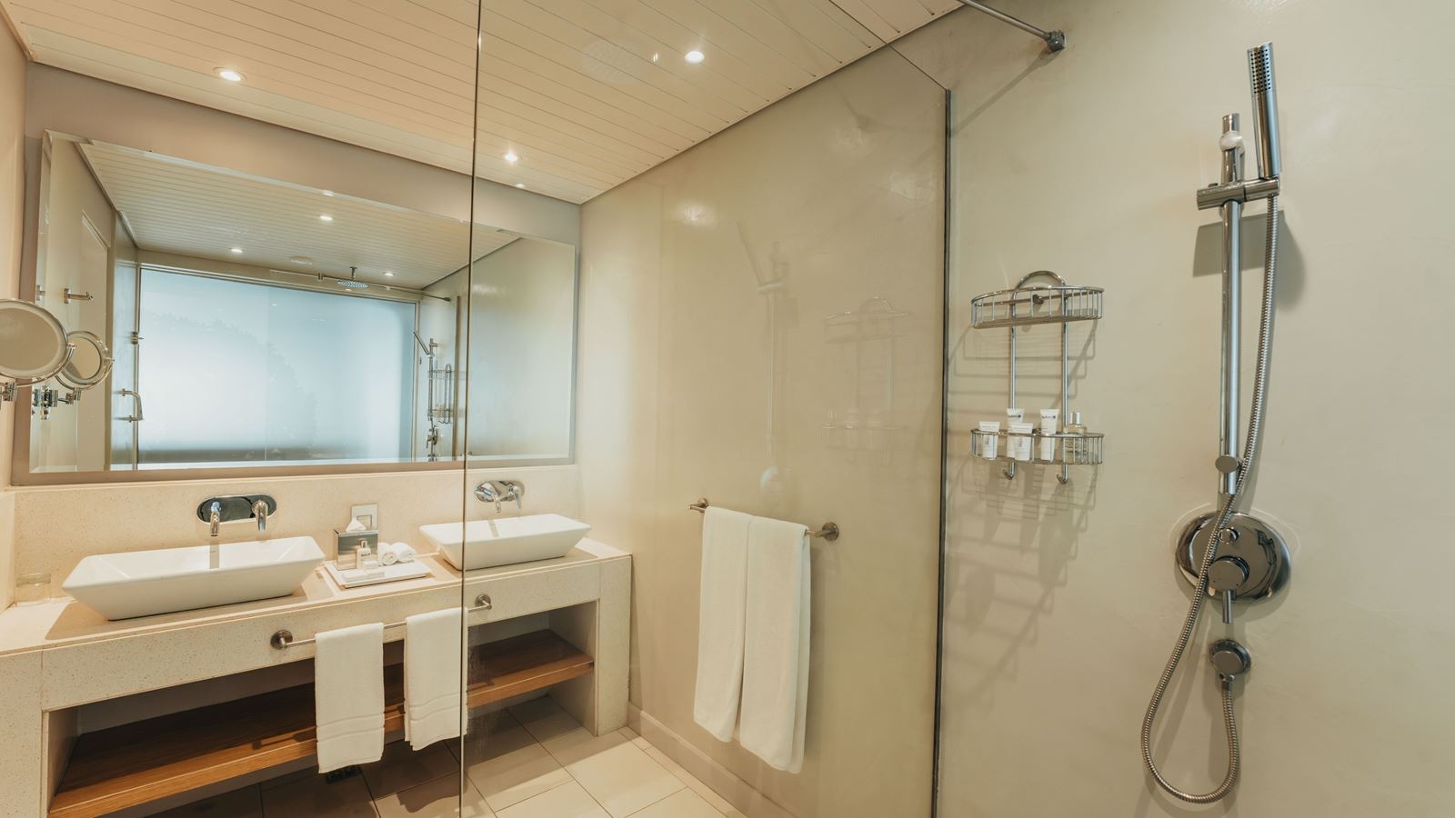 rooms-beachfront-junior-suite-with-private-pool