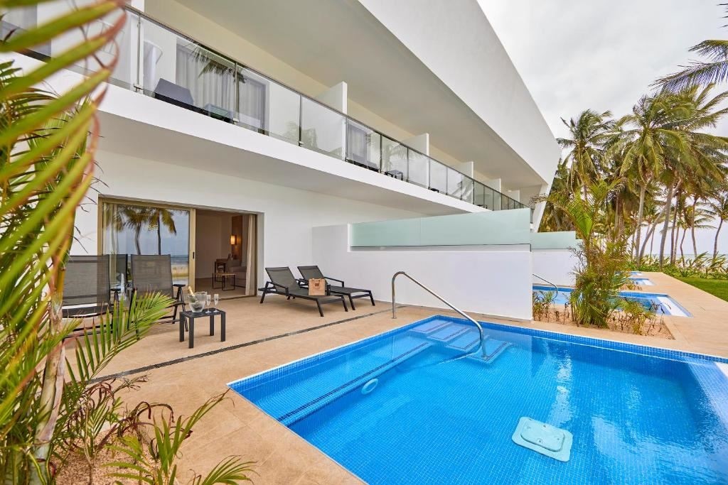 rooms-swim-up-suite-elite