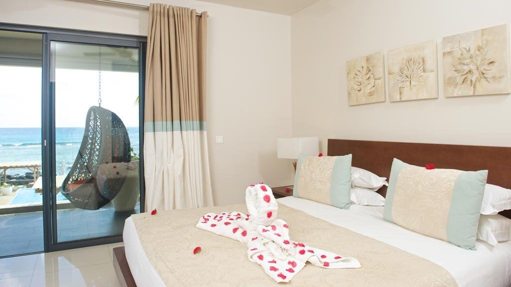 rooms-apartment-beach-front