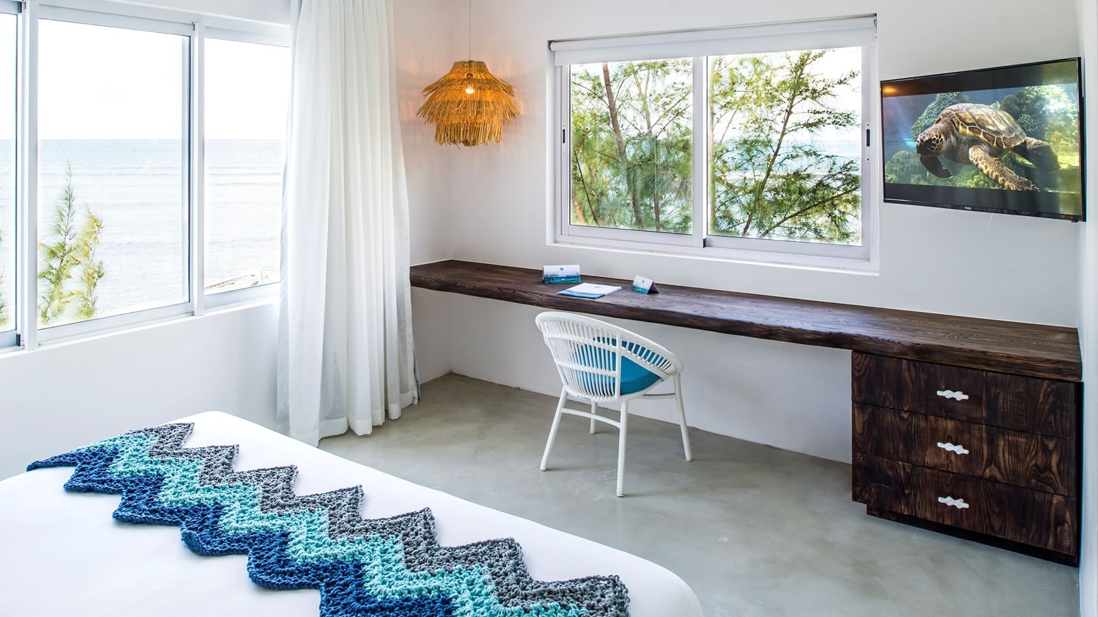 rooms-coin-de-mer-beachfront-villa