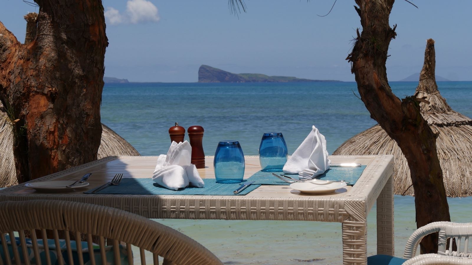 restaurants-hublot-beach-bar---restaurant