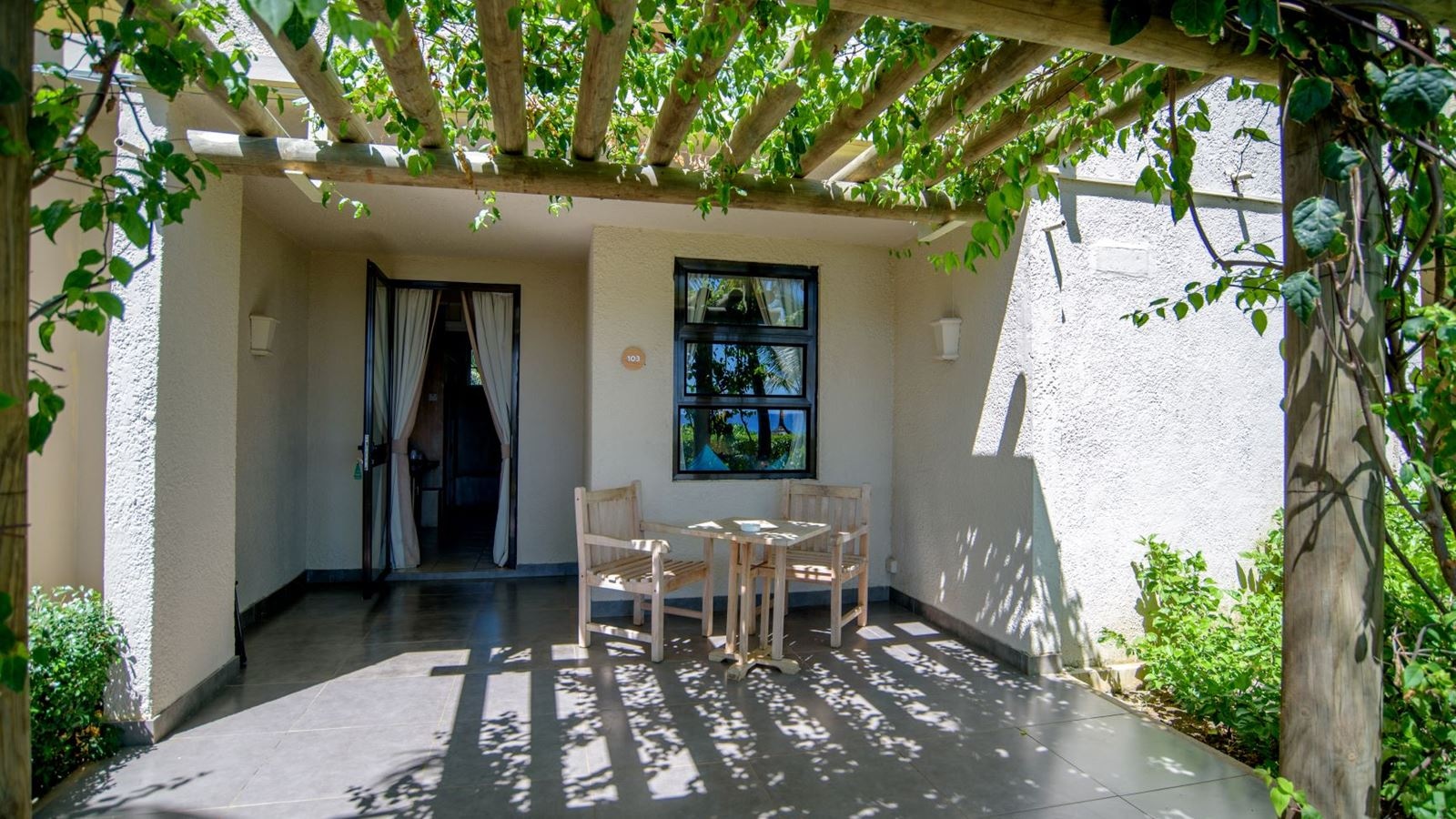 rooms-superior-ocean-view-room