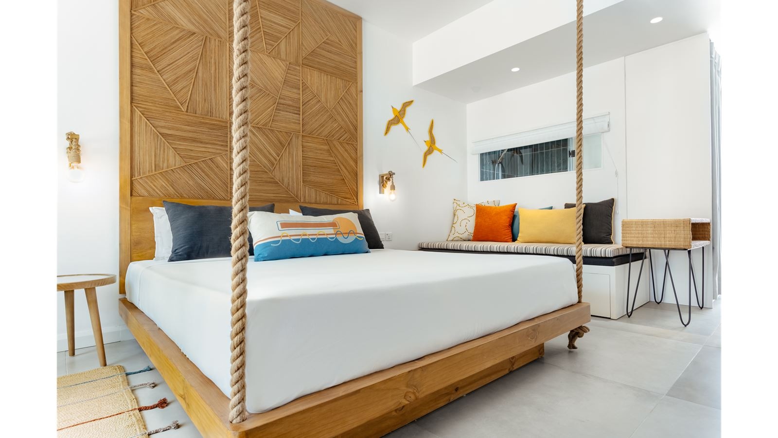 rooms-room-couple-swim-up