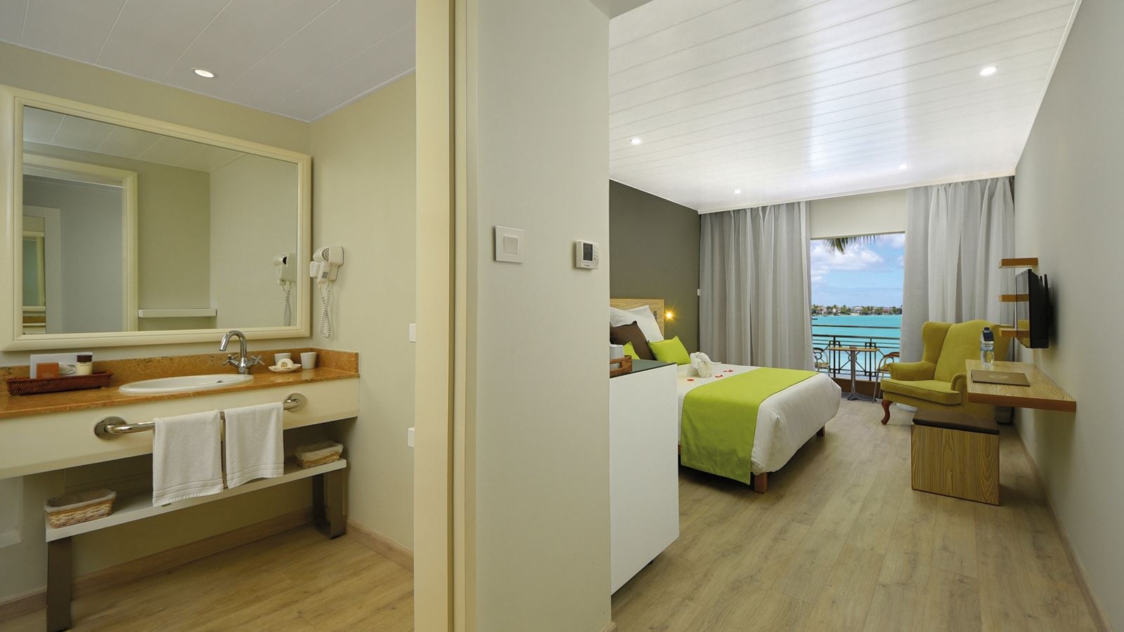 rooms-standard-beachfront