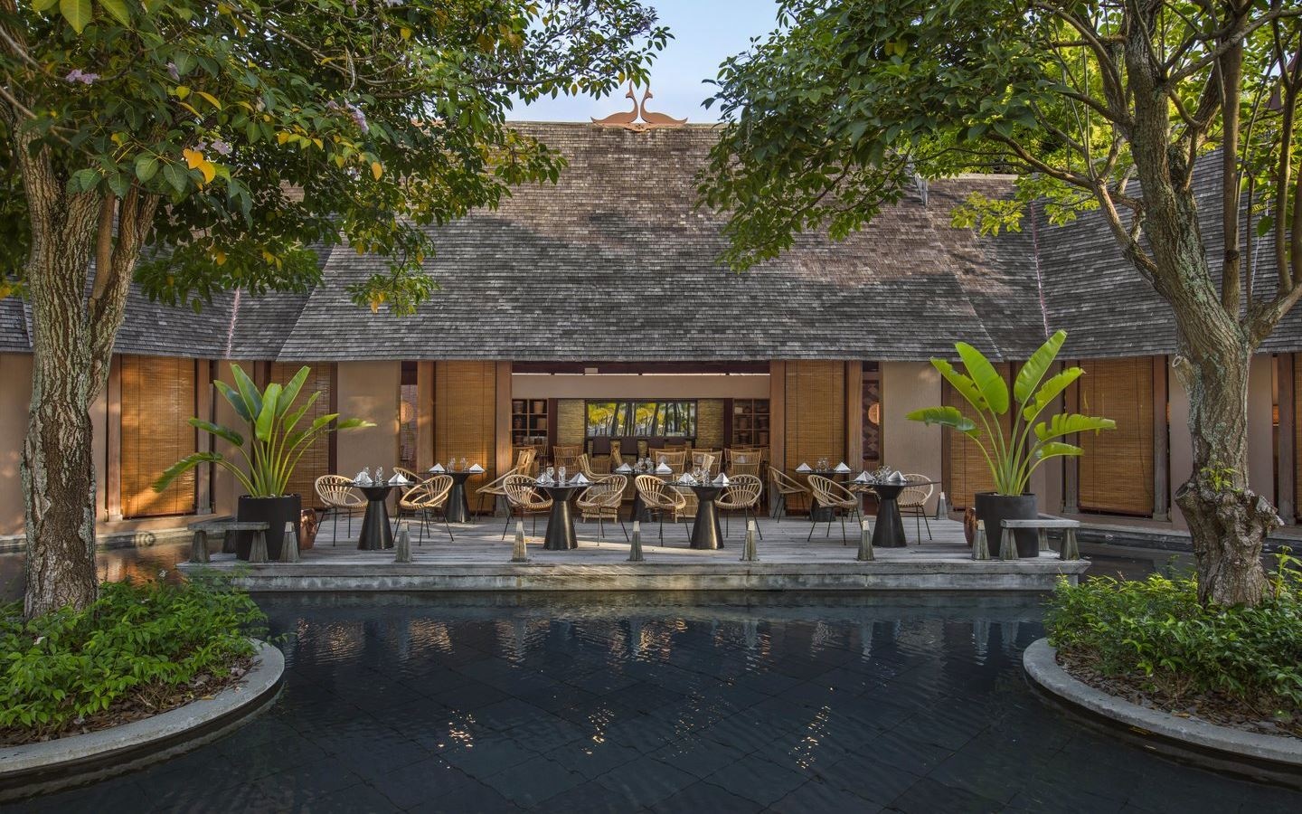 restaurants-blue-ginger