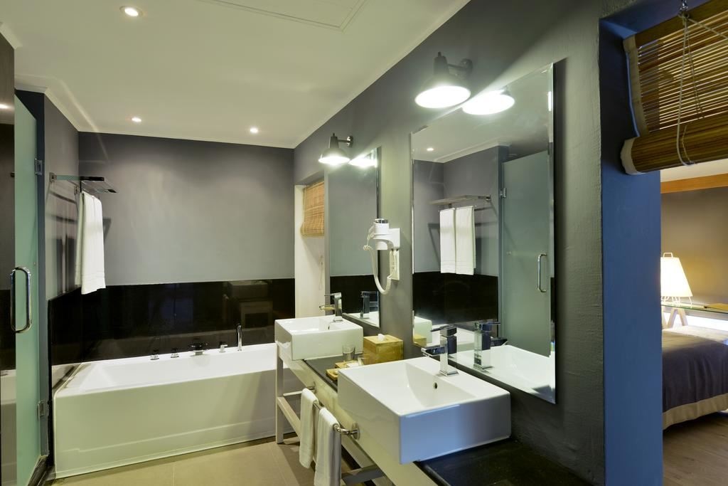 rooms-executive-seafront-adult-suite