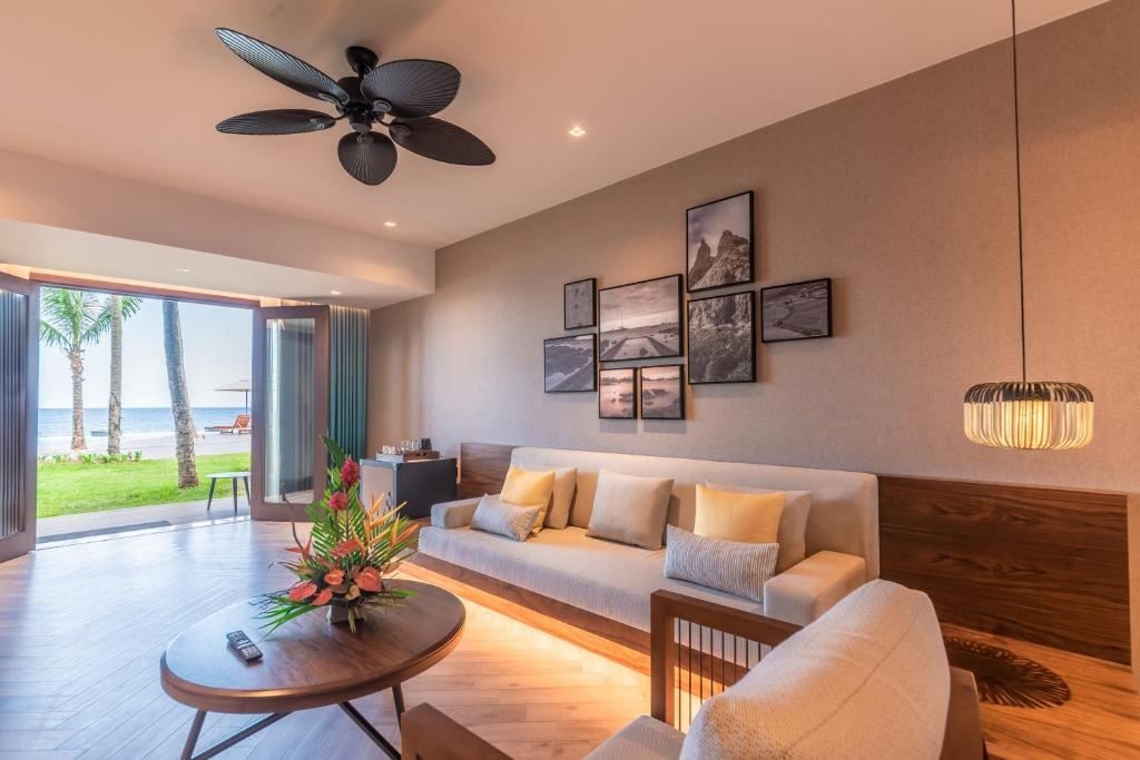 rooms-plunge-pool-hideaway-suite