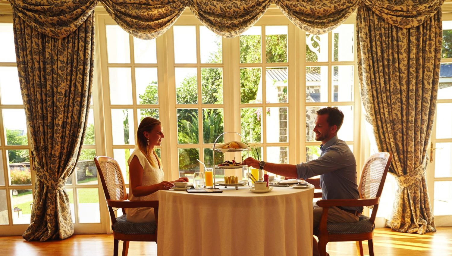 restaurants-chateau-mon-desir-fine-dining-restaurant