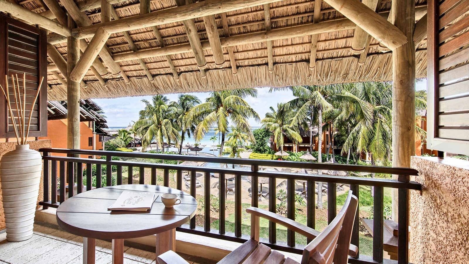 rooms-deluxe-sea-view