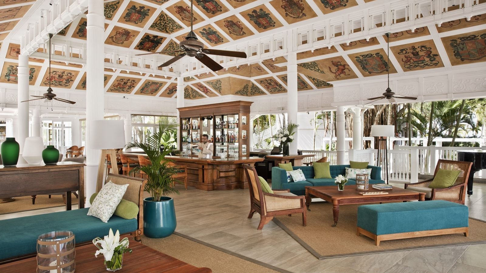 restaurants-cavendish-bar-and-lounge