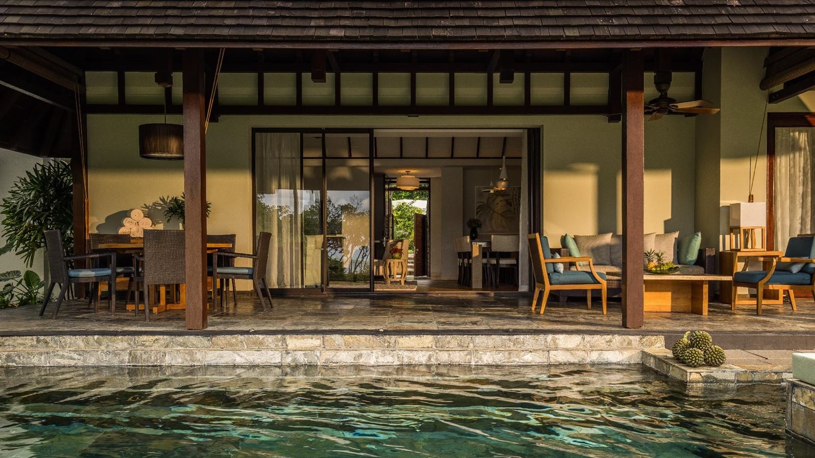 rooms-3-broom-partial-ocean-view-residence-villa