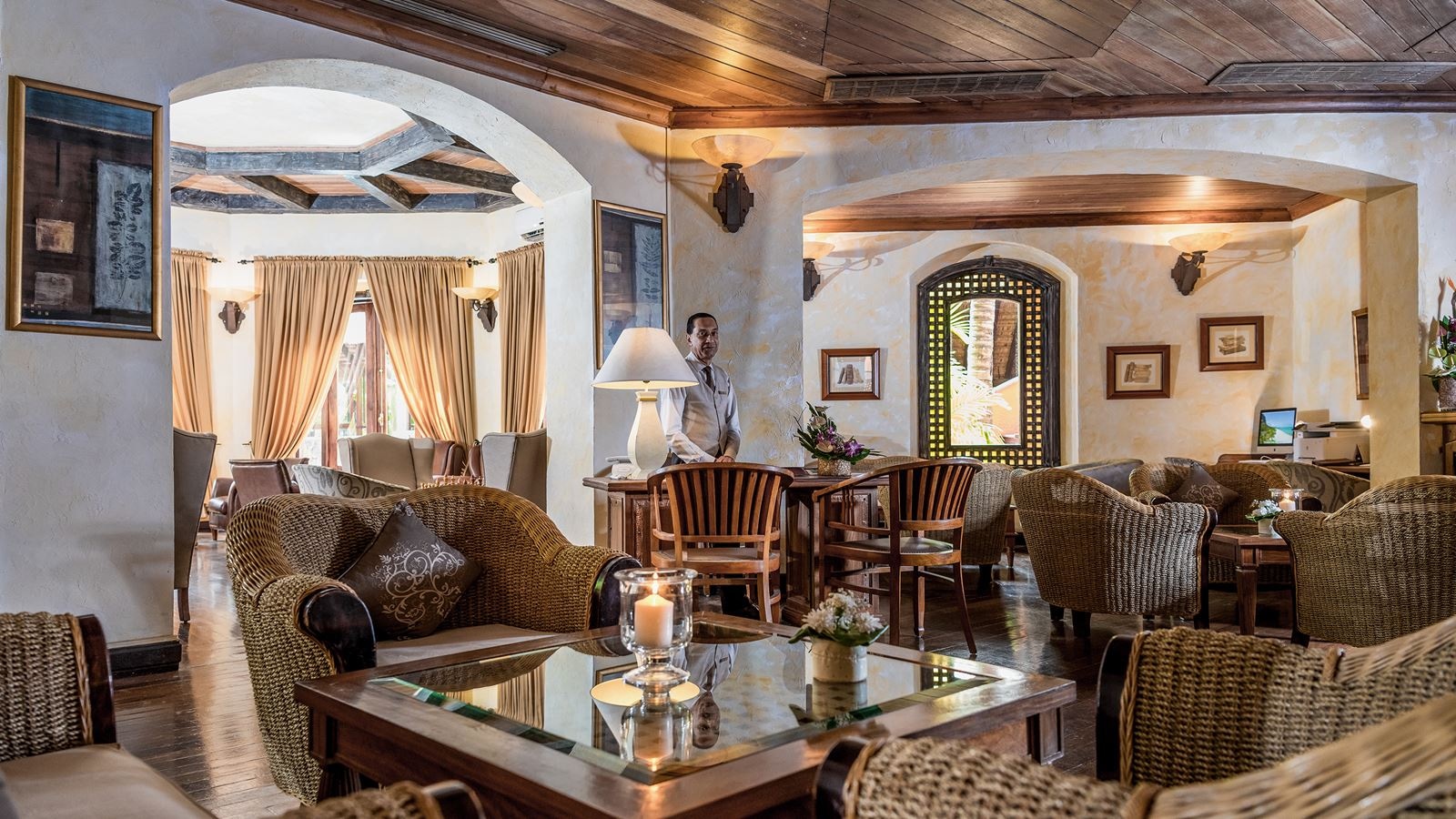 restaurants-the-club