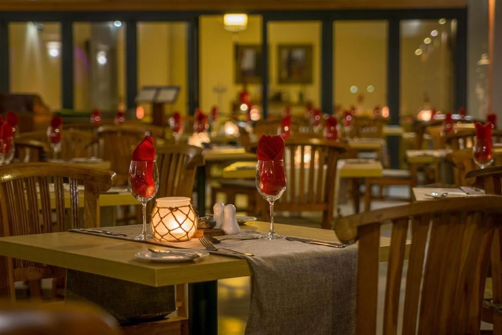 restaurants-restaurants