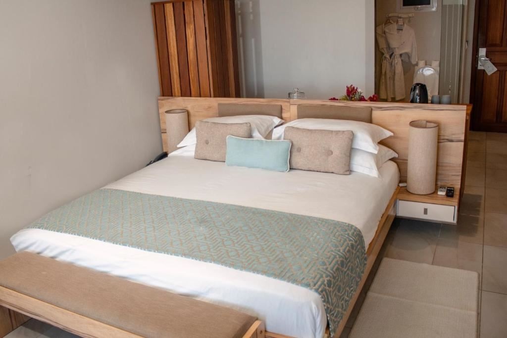 rooms-beach-ocean-front