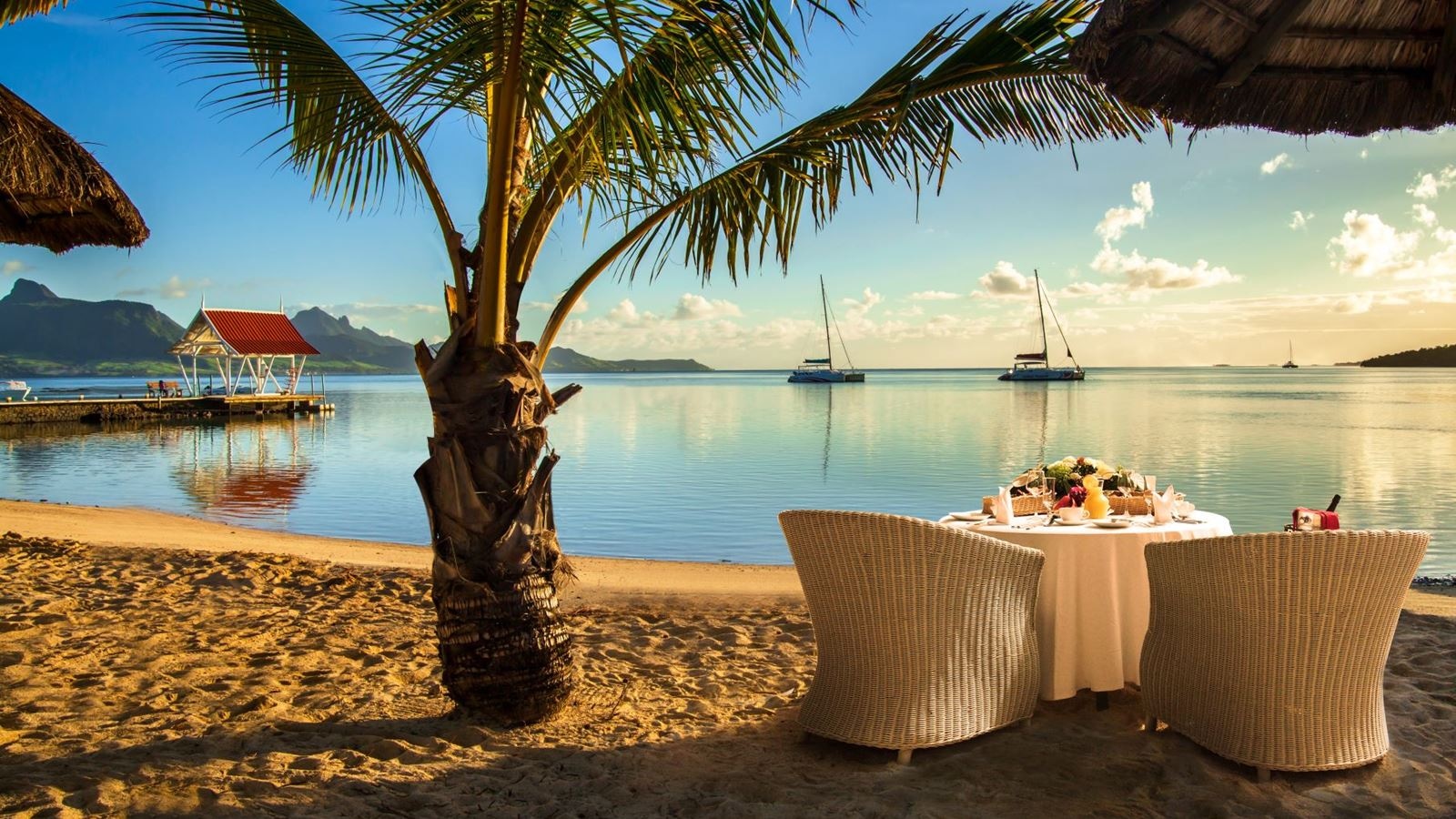 restaurants-1810--the-beach-restaurant