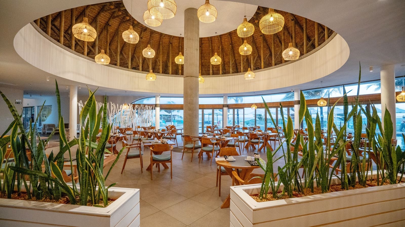 restaurants-cafe-nautilus