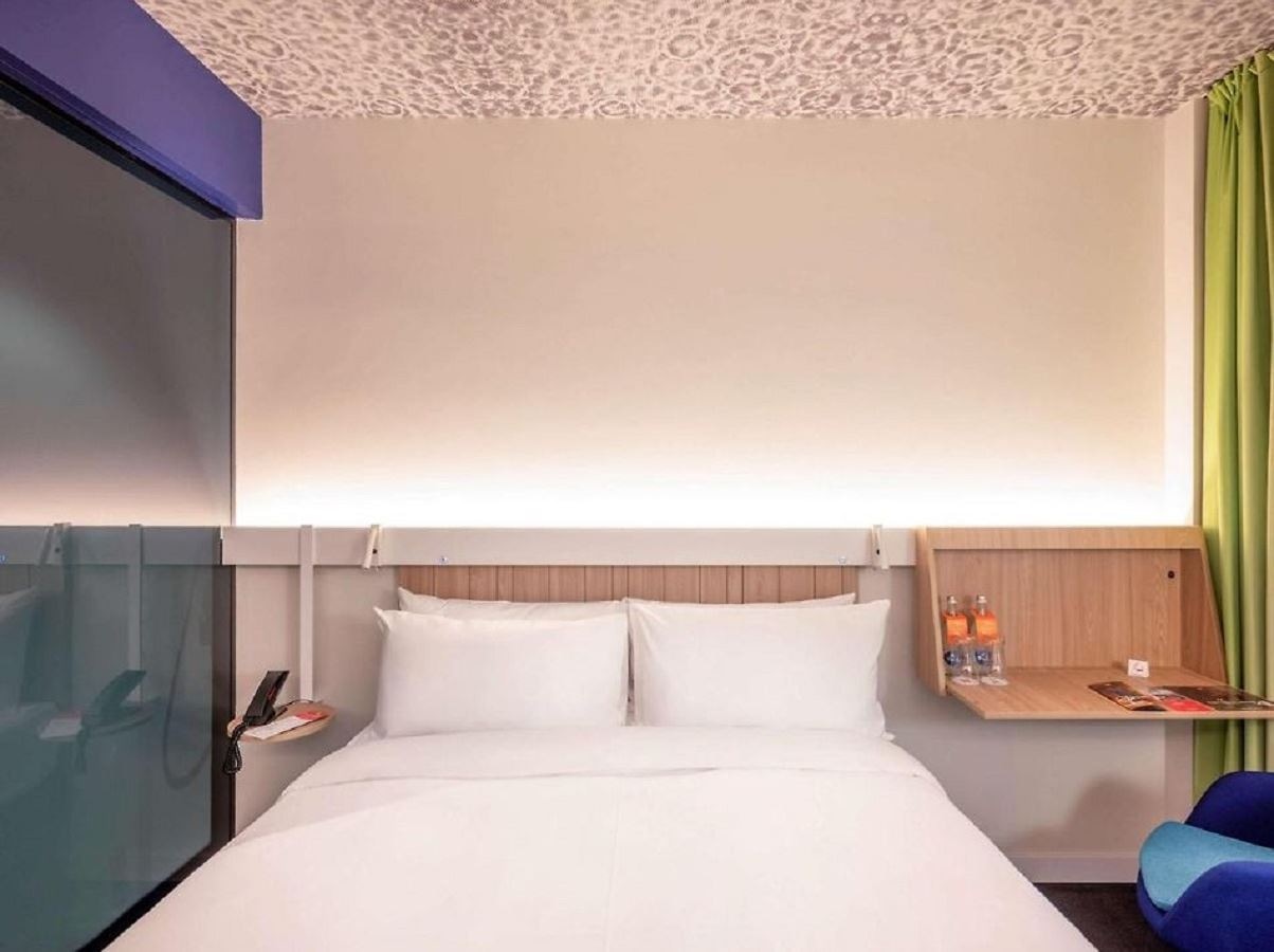 rooms-budget-room-kingbed