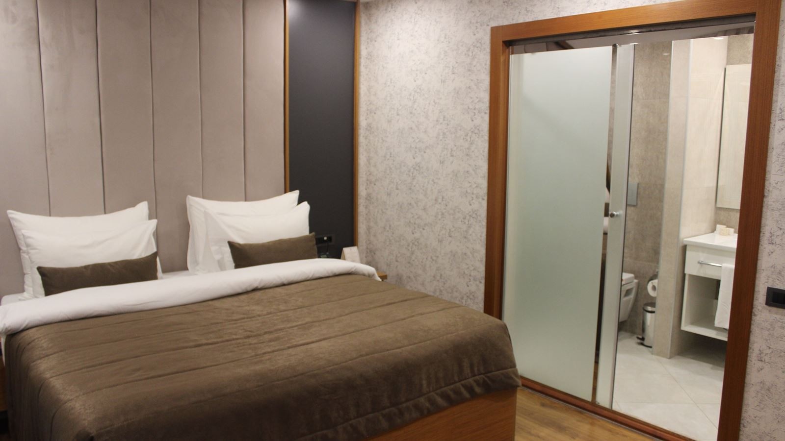 rooms-duplex-two-bedroom