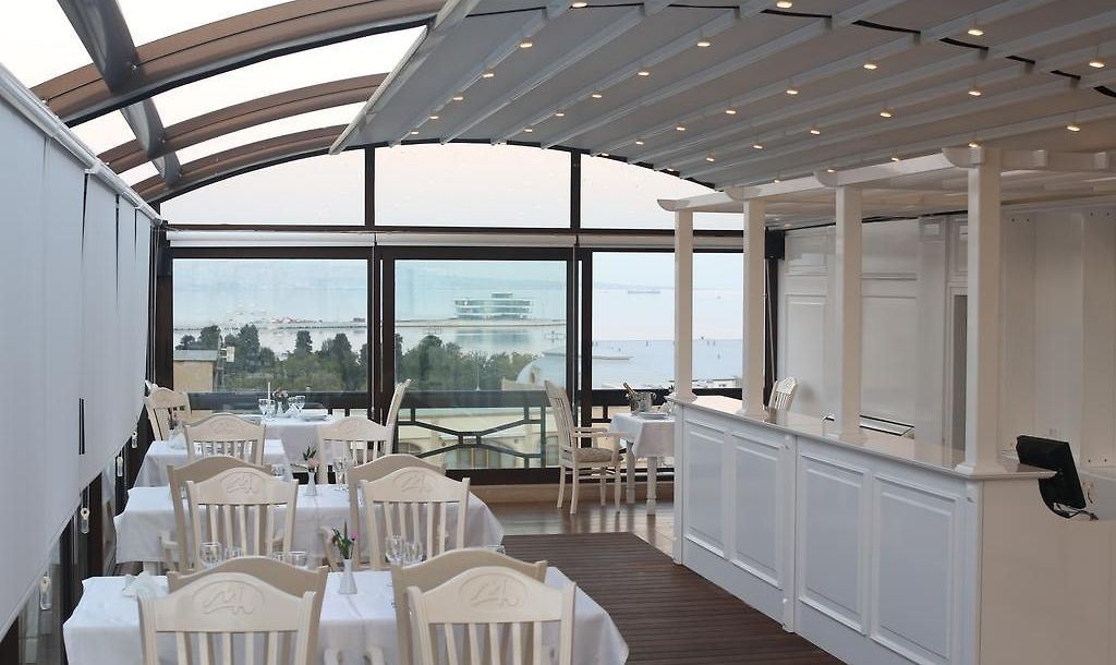 restaurants-restaurant